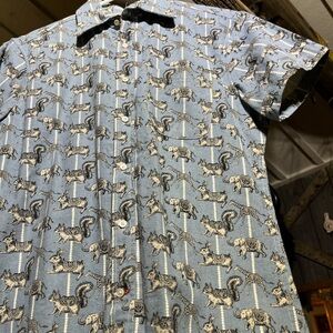 Gustin Light Blue Animal Print Men's Shirt Like New Size lg. USA Made.